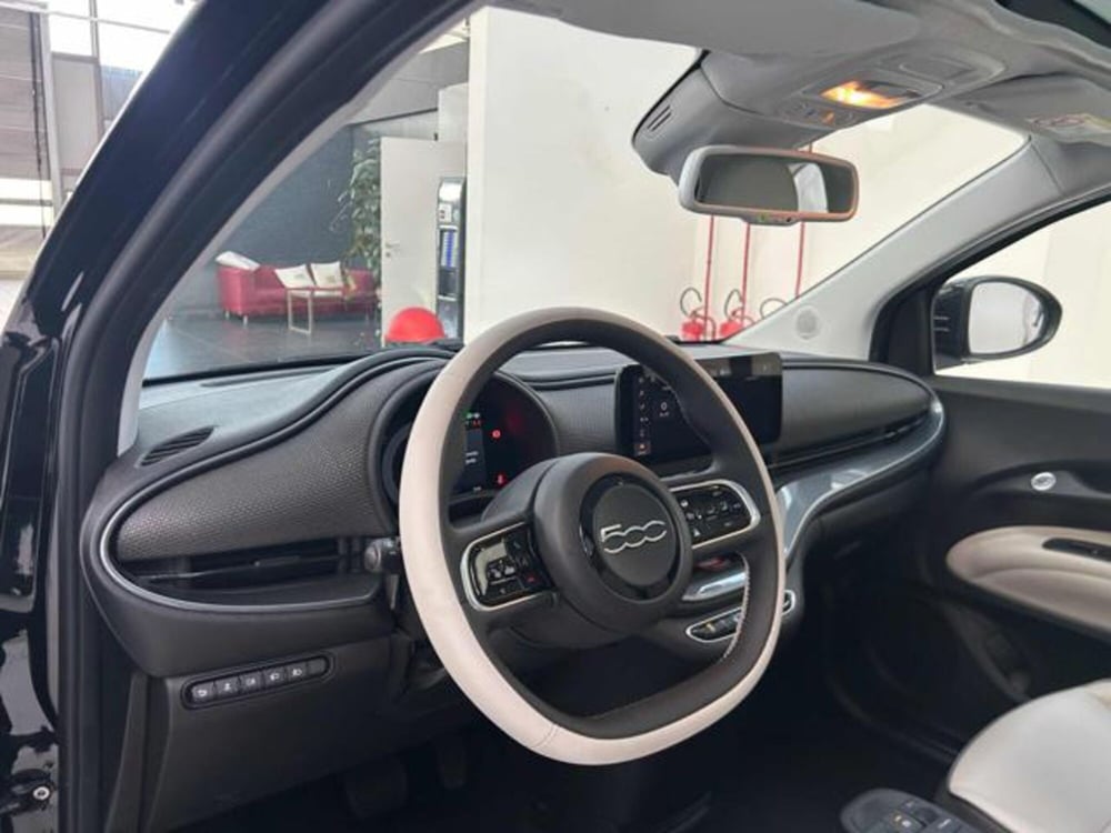 Fiat 500e nuova a Vercelli (10)