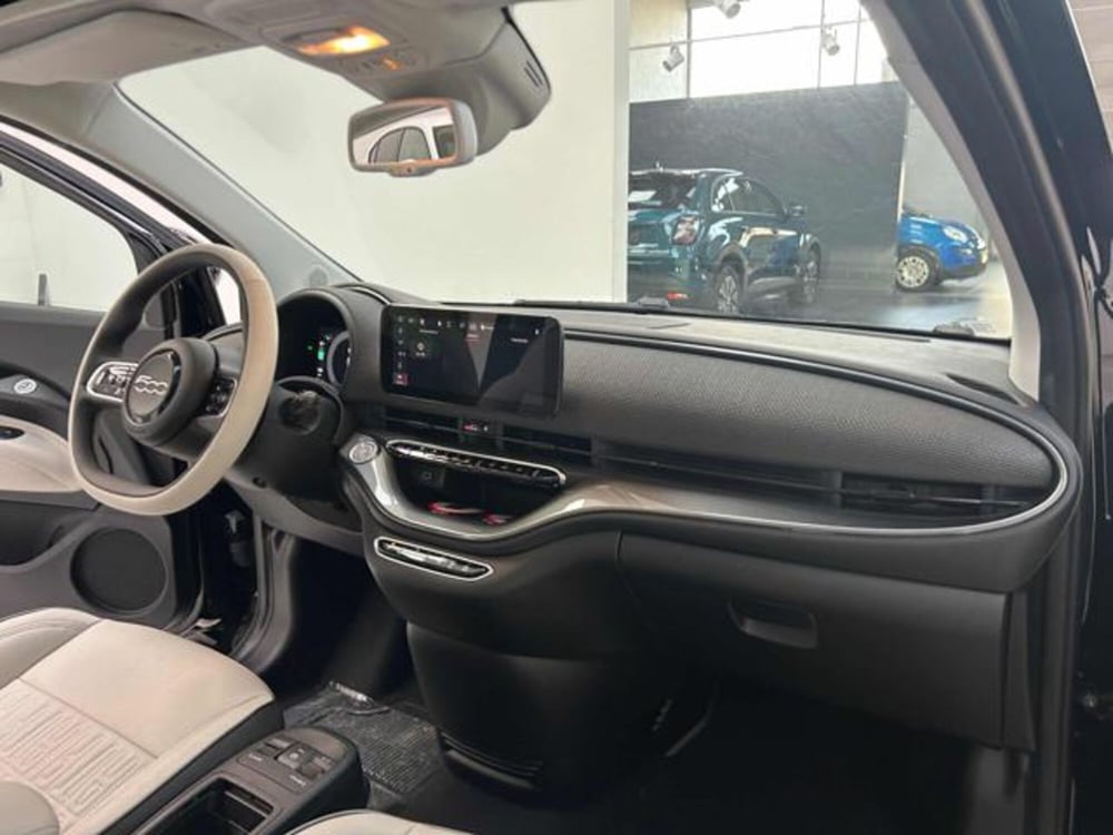 Fiat 500e nuova a Vercelli (13)