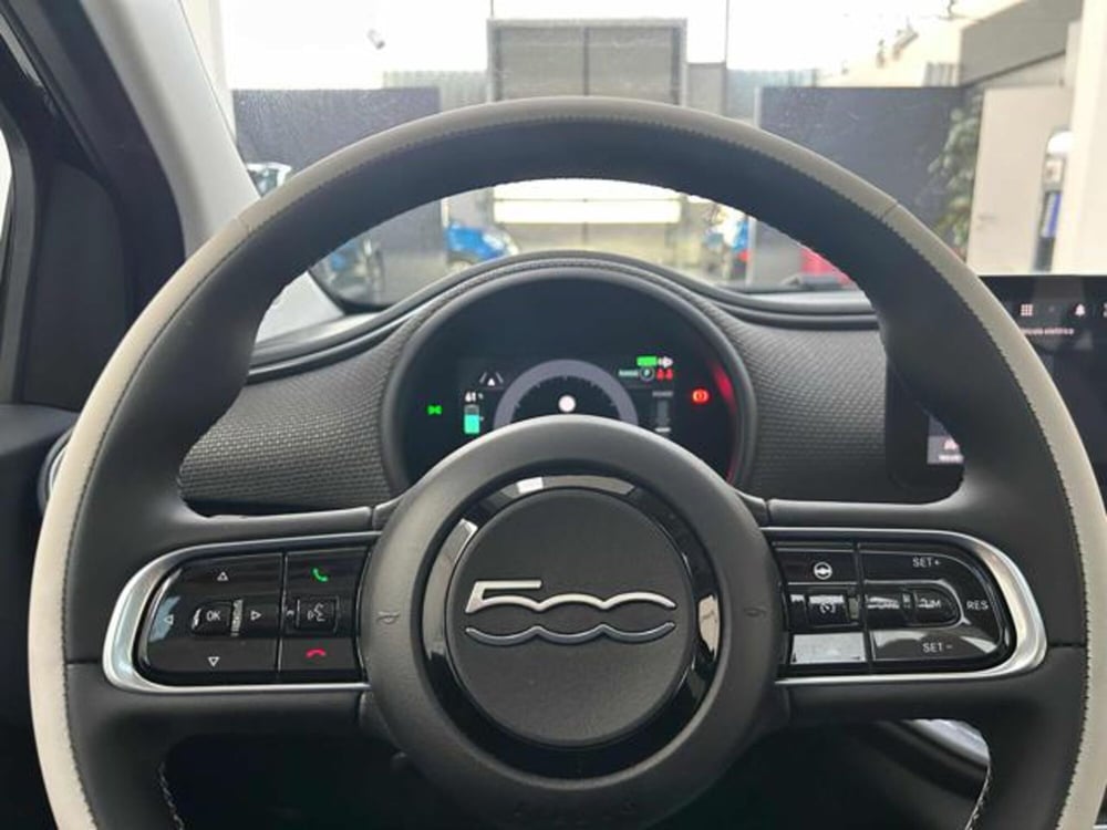 Fiat 500e nuova a Vercelli (18)