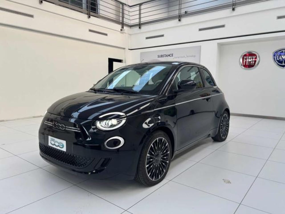 Fiat 500e nuova a Vercelli (3)