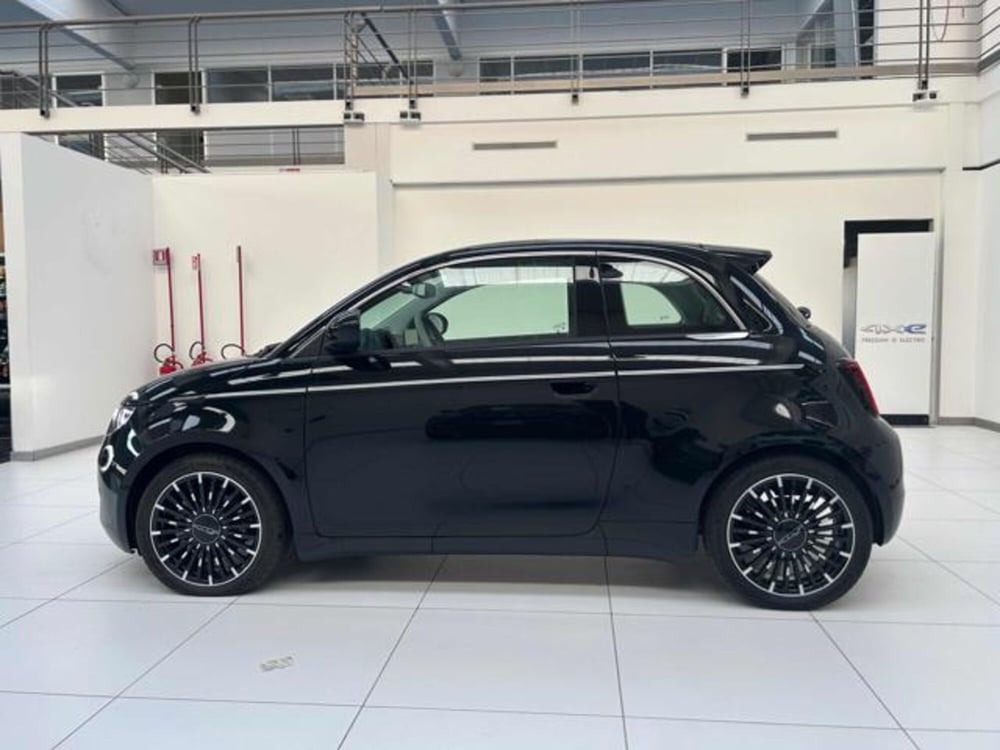 Fiat 500e nuova a Vercelli (5)