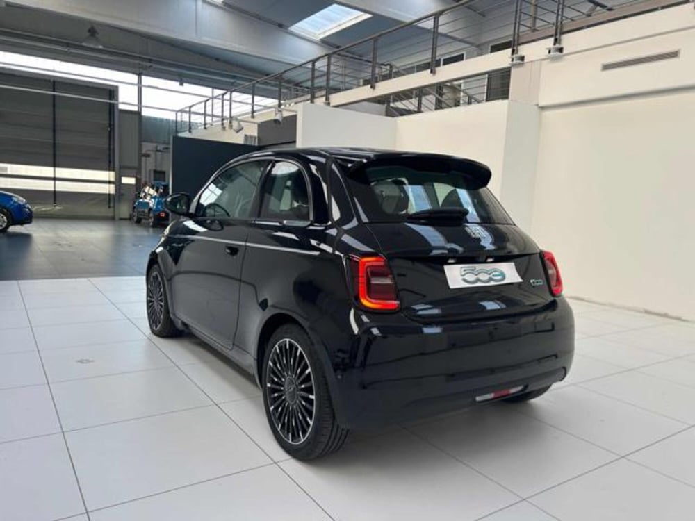 Fiat 500e nuova a Vercelli (6)
