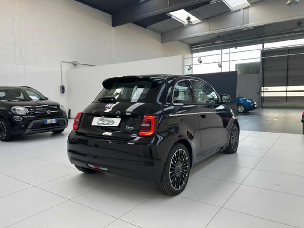 Fiat 500e nuova a Vercelli (8)