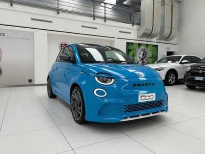 Abarth 500e Cabrio 42 kWh Turismo nuova a Vercelli