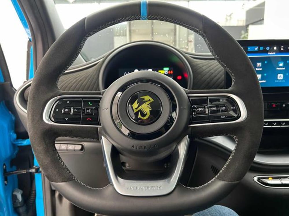 Abarth 500e Cabrio nuova a Vercelli (19)