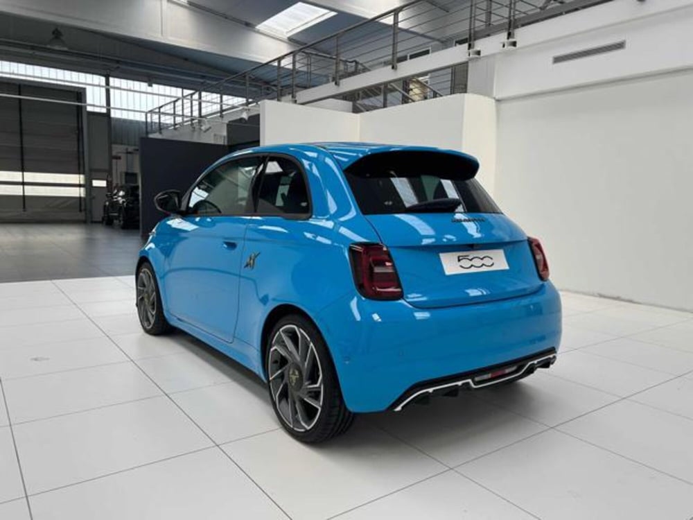 Abarth 500e Cabrio nuova a Vercelli (6)