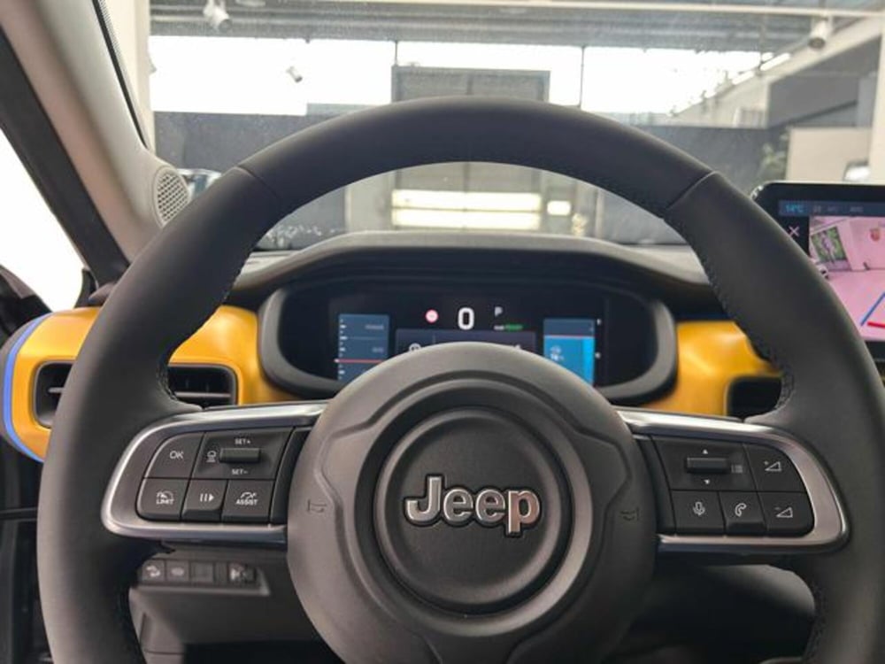 Jeep Avenger nuova a Vercelli (16)
