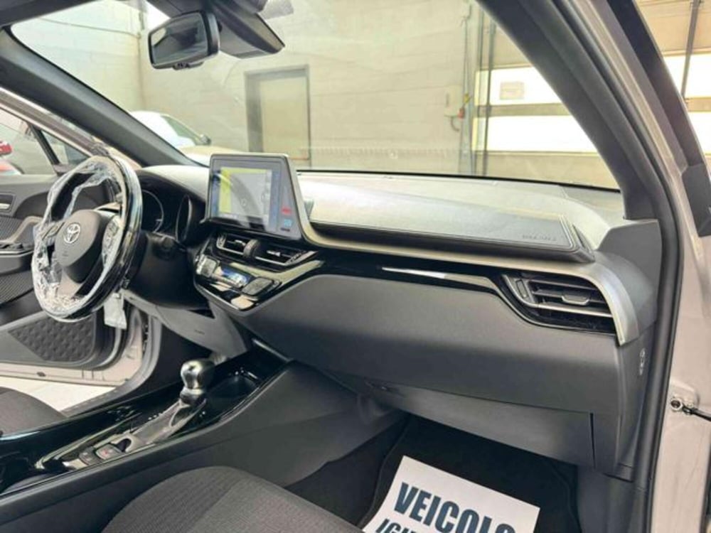 Toyota Toyota C-HR usata a Vercelli (11)