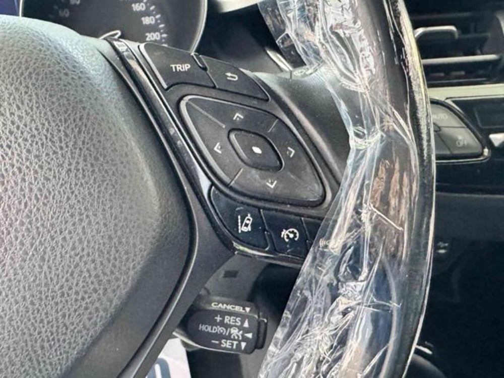Toyota Toyota C-HR usata a Vercelli (15)