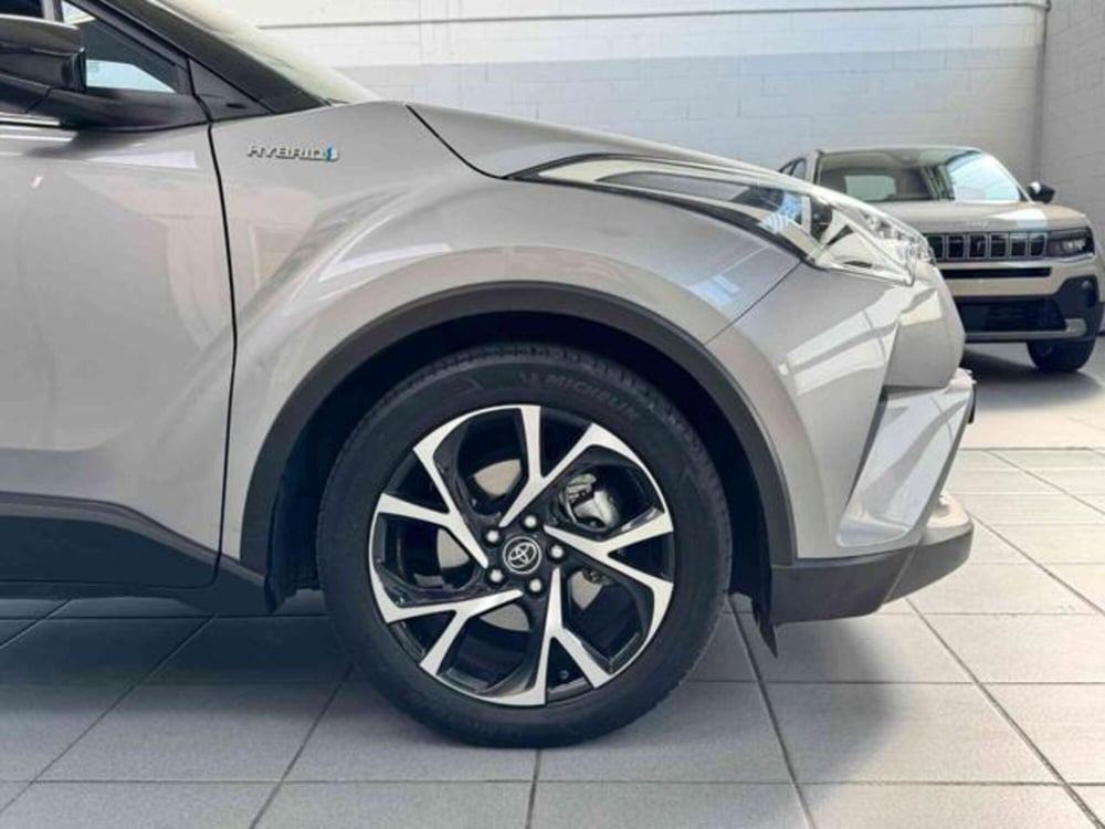 Toyota Toyota C-HR usata a Vercelli (8)