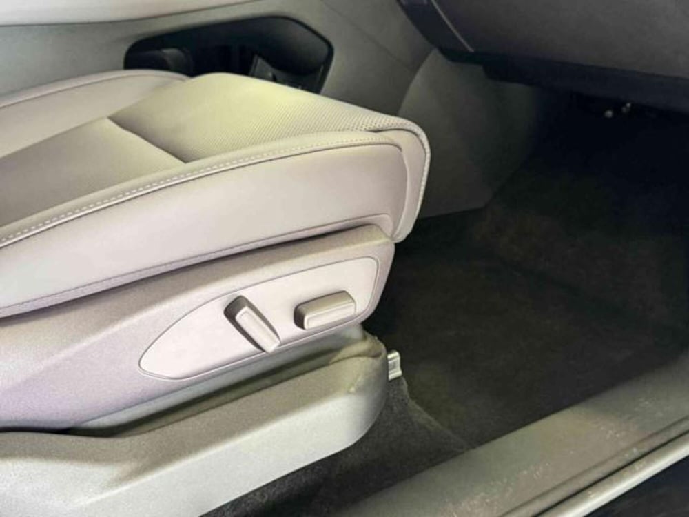 Leapmotor C10 nuova a Vercelli (15)
