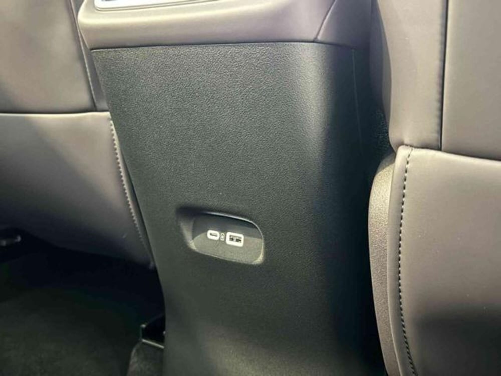 Leapmotor C10 nuova a Vercelli (16)