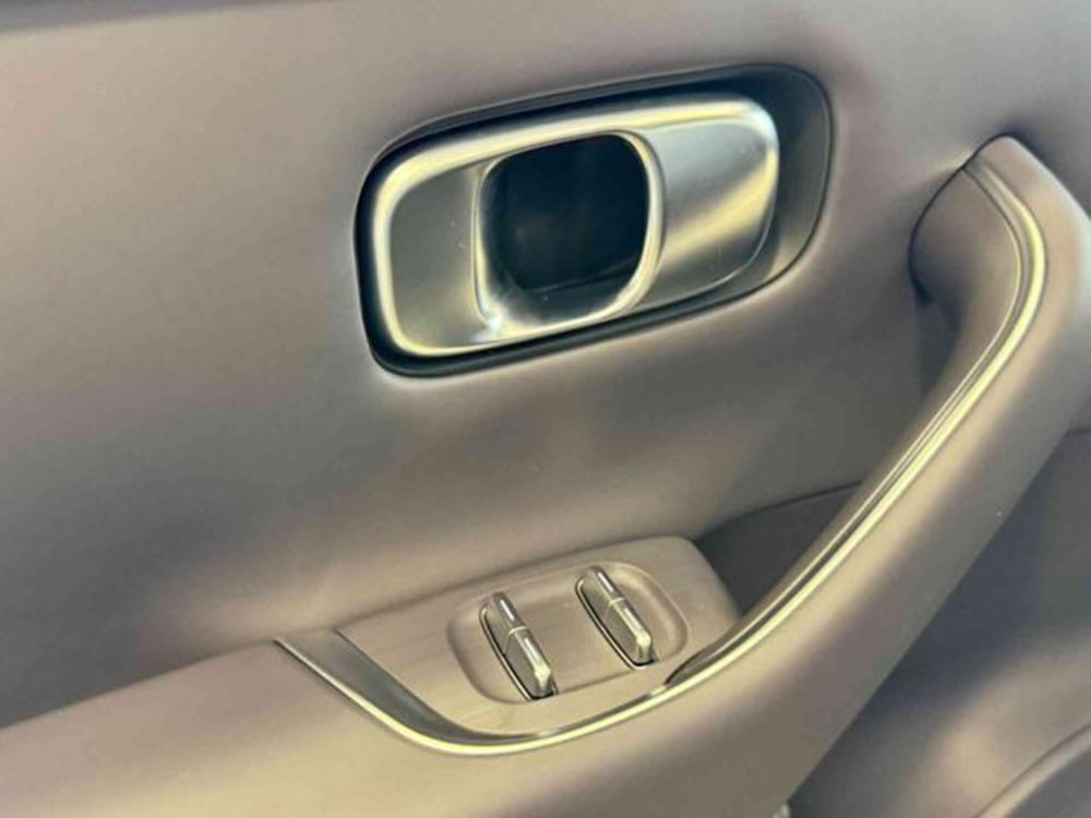 Leapmotor C10 nuova a Vercelli (18)