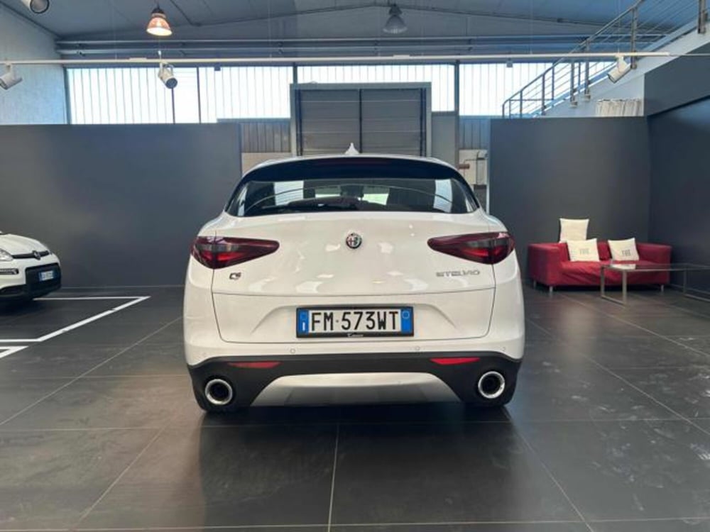 Alfa Romeo Stelvio usata a Vercelli (5)