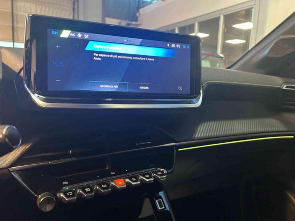 Peugeot 208 usata a Vercelli (9)