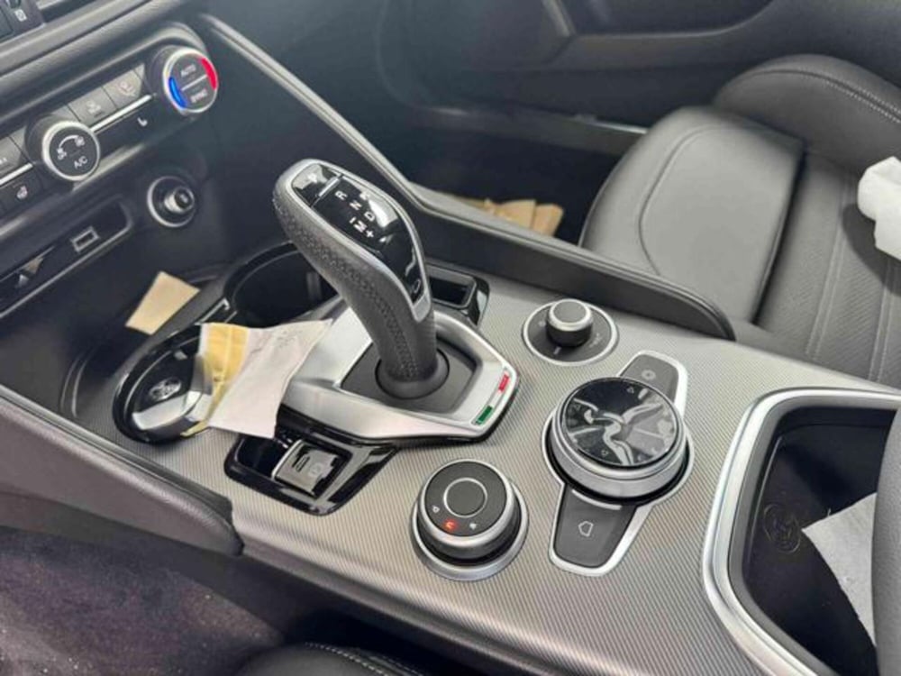 Alfa Romeo Giulia nuova a Vercelli (17)