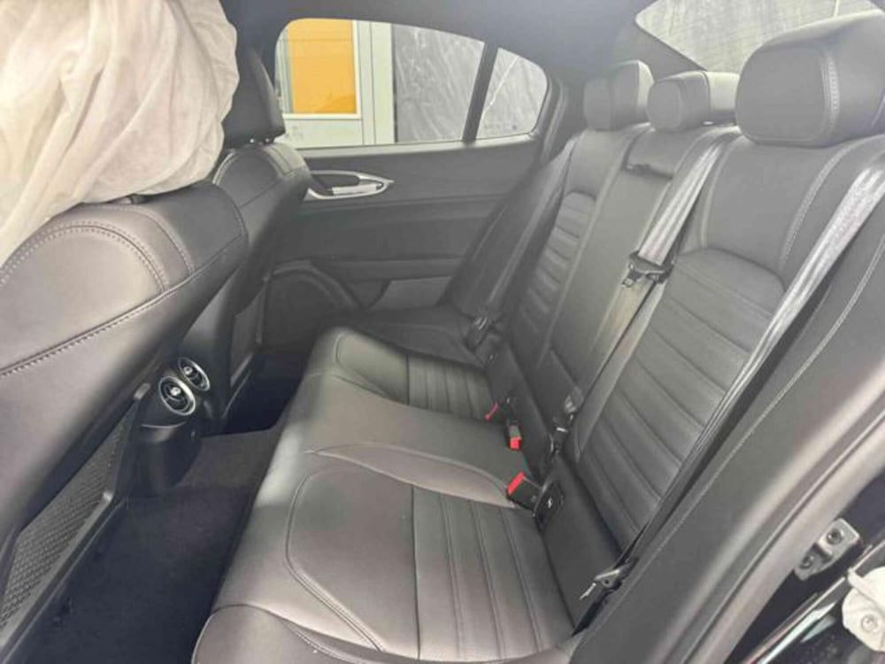 Alfa Romeo Giulia nuova a Vercelli (18)