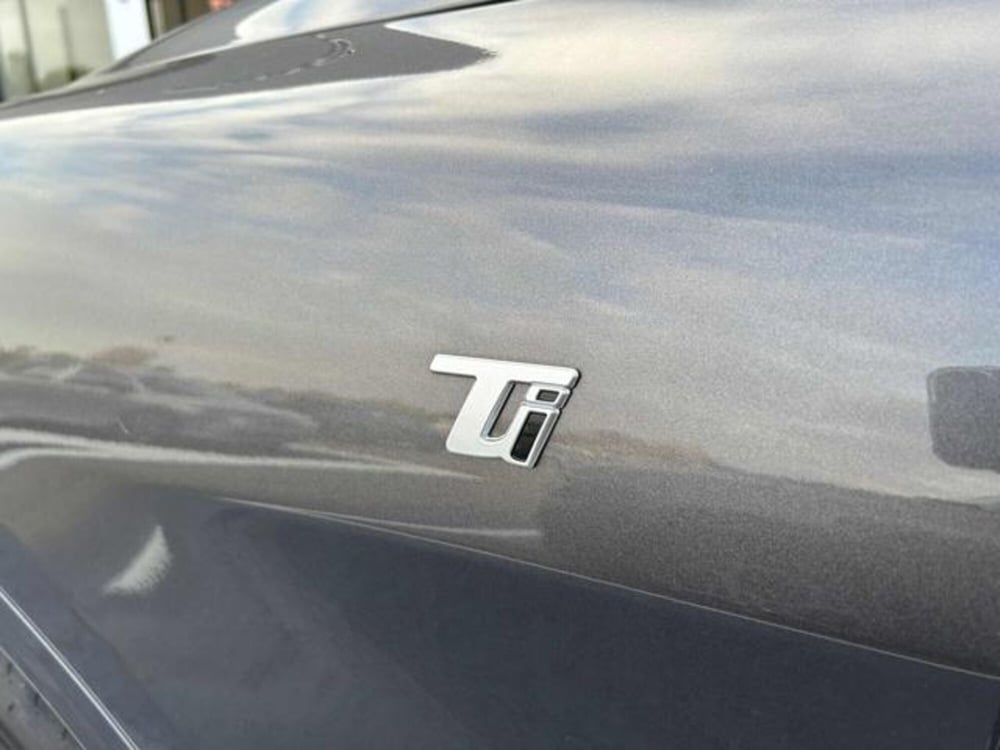 Alfa Romeo Stelvio nuova a Vercelli (9)