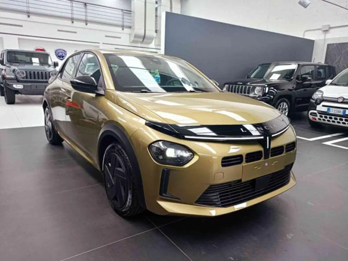 Lancia Ypsilon nuova a Vercelli