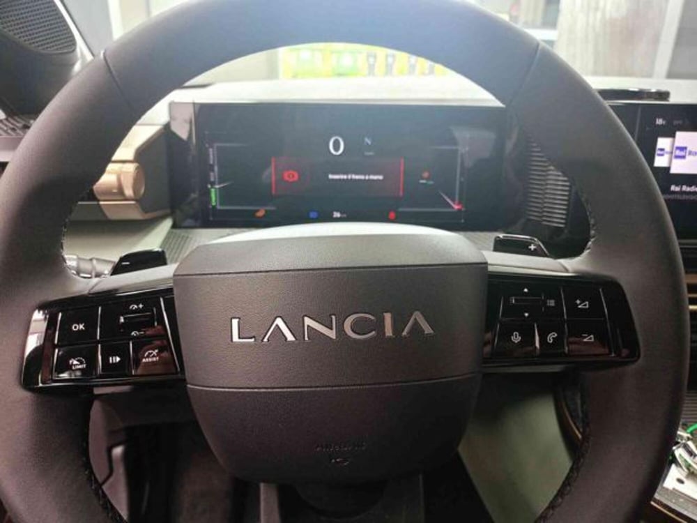 Lancia Ypsilon nuova a Vercelli (13)