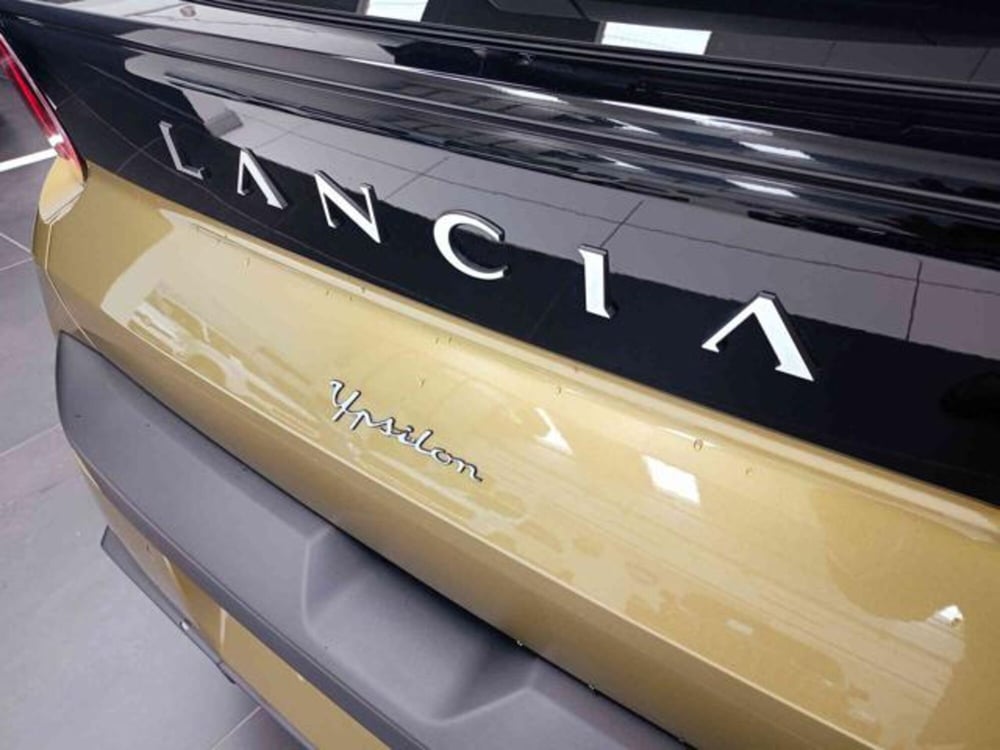 Lancia Ypsilon nuova a Vercelli (7)