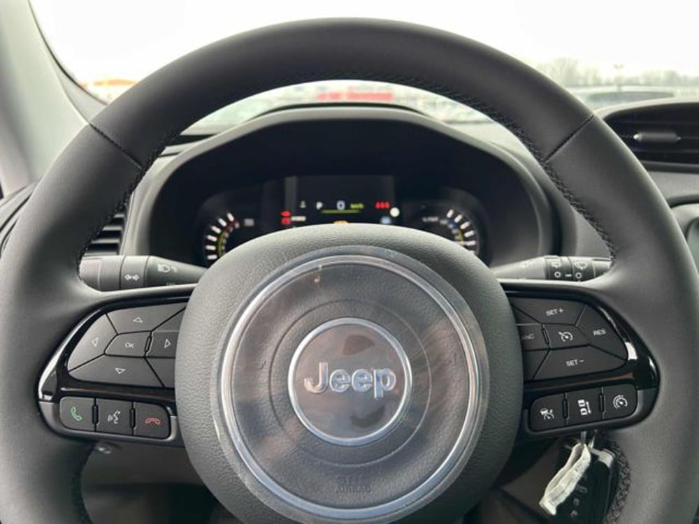 Jeep Renegade nuova a Vercelli (12)