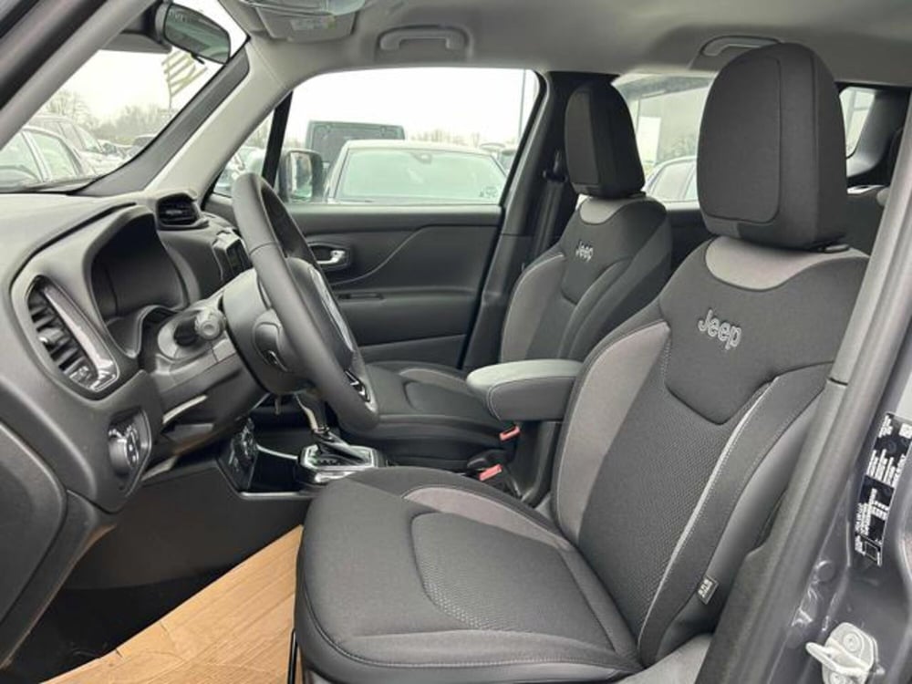Jeep Renegade nuova a Vercelli (8)