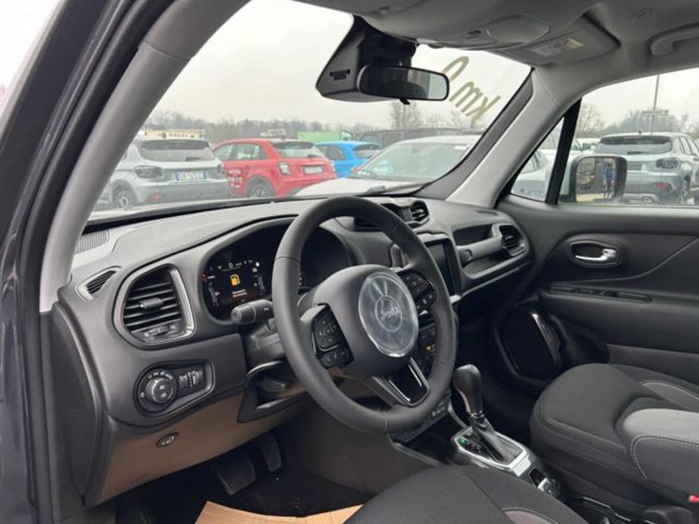Jeep Renegade nuova a Vercelli (9)