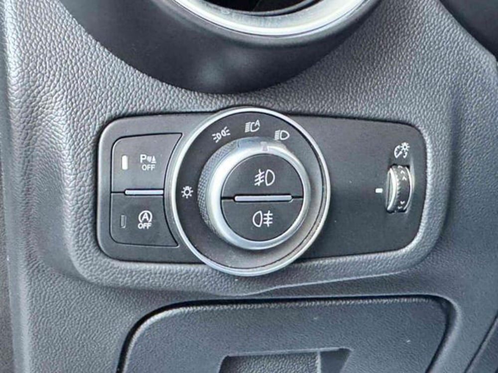 Alfa Romeo Stelvio usata a Vercelli (10)