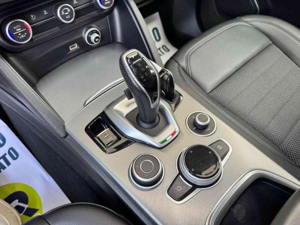 Alfa Romeo Stelvio usata a Vercelli (17)