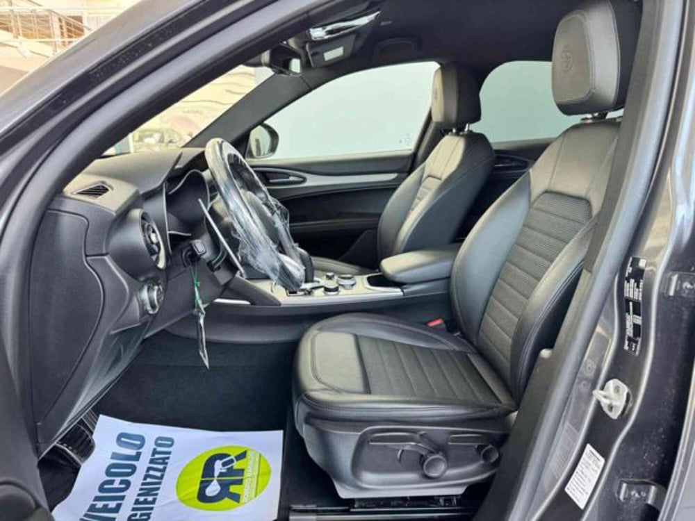 Alfa Romeo Stelvio usata a Vercelli (19)