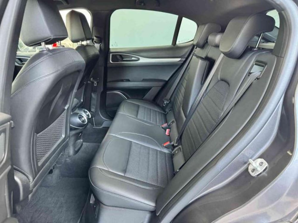 Alfa Romeo Stelvio usata a Vercelli (20)