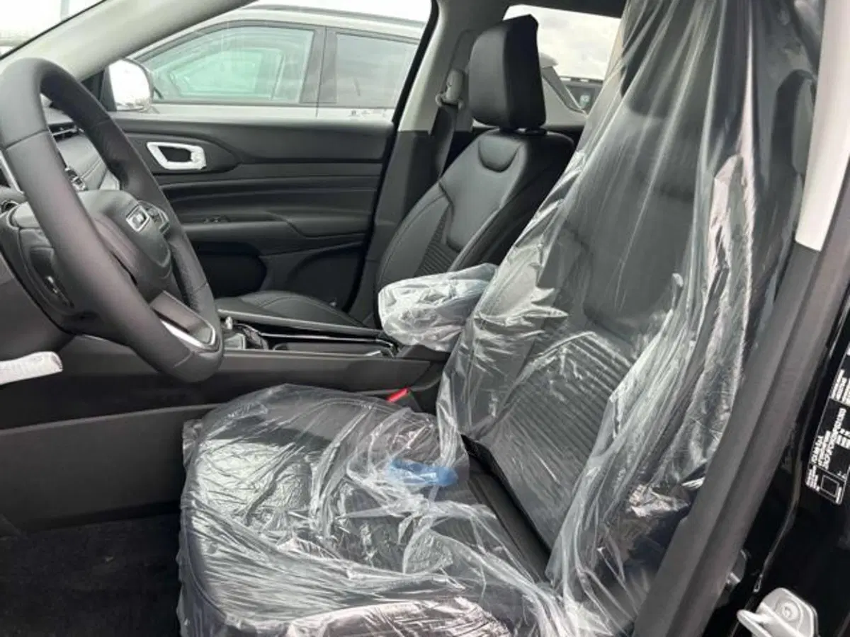 Jeep Compass nuova a Vercelli (9)