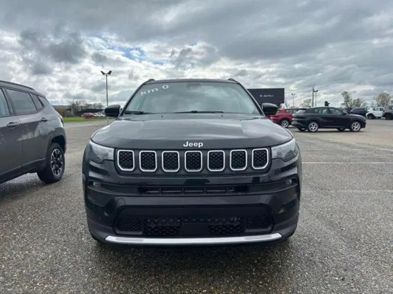 Jeep Compass nuova a Vercelli (2)