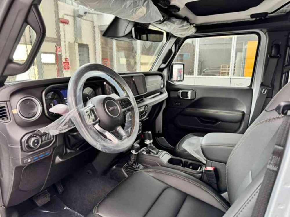 Jeep Wrangler Unlimited nuova a Vercelli (7)