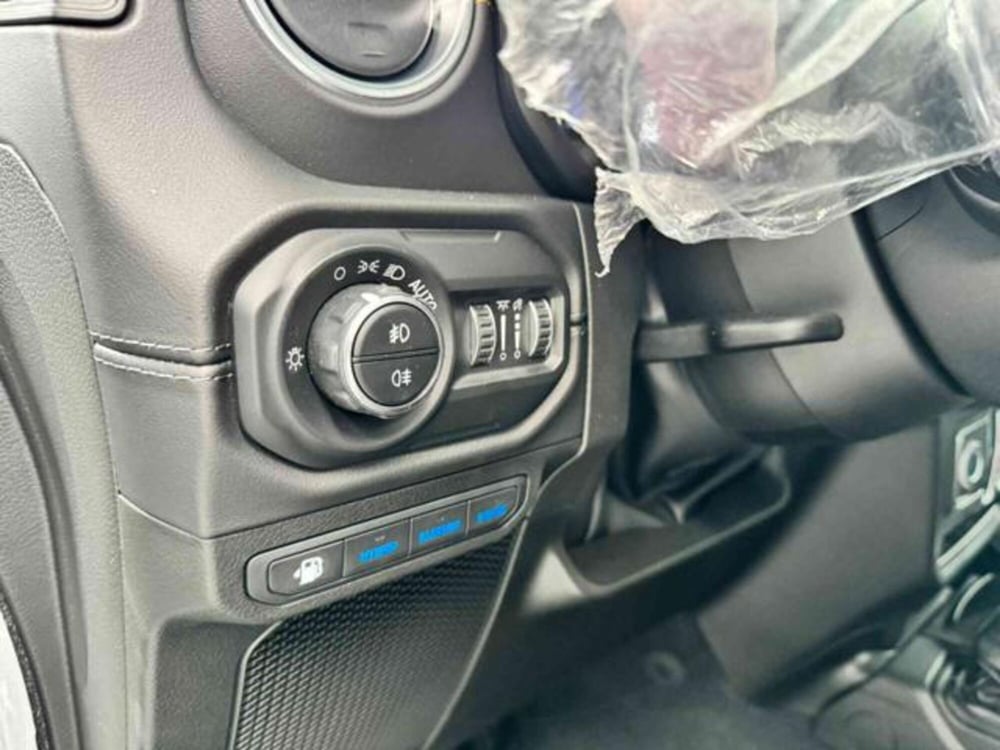 Jeep Wrangler Unlimited nuova a Vercelli (9)