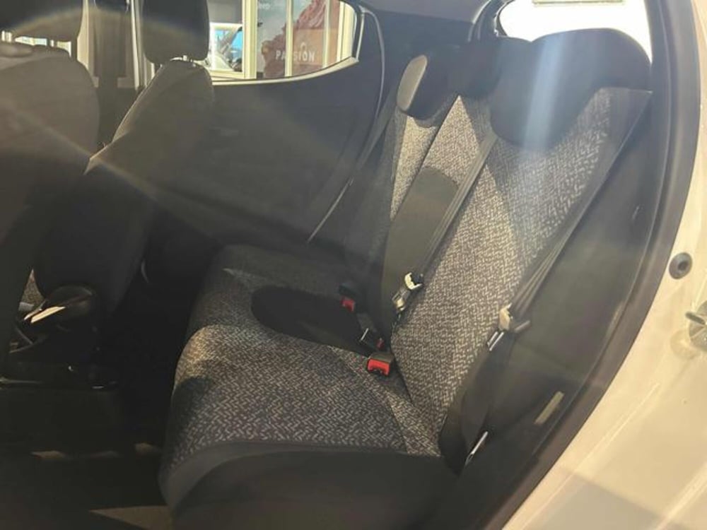 Lancia Ypsilon nuova a Vercelli (8)