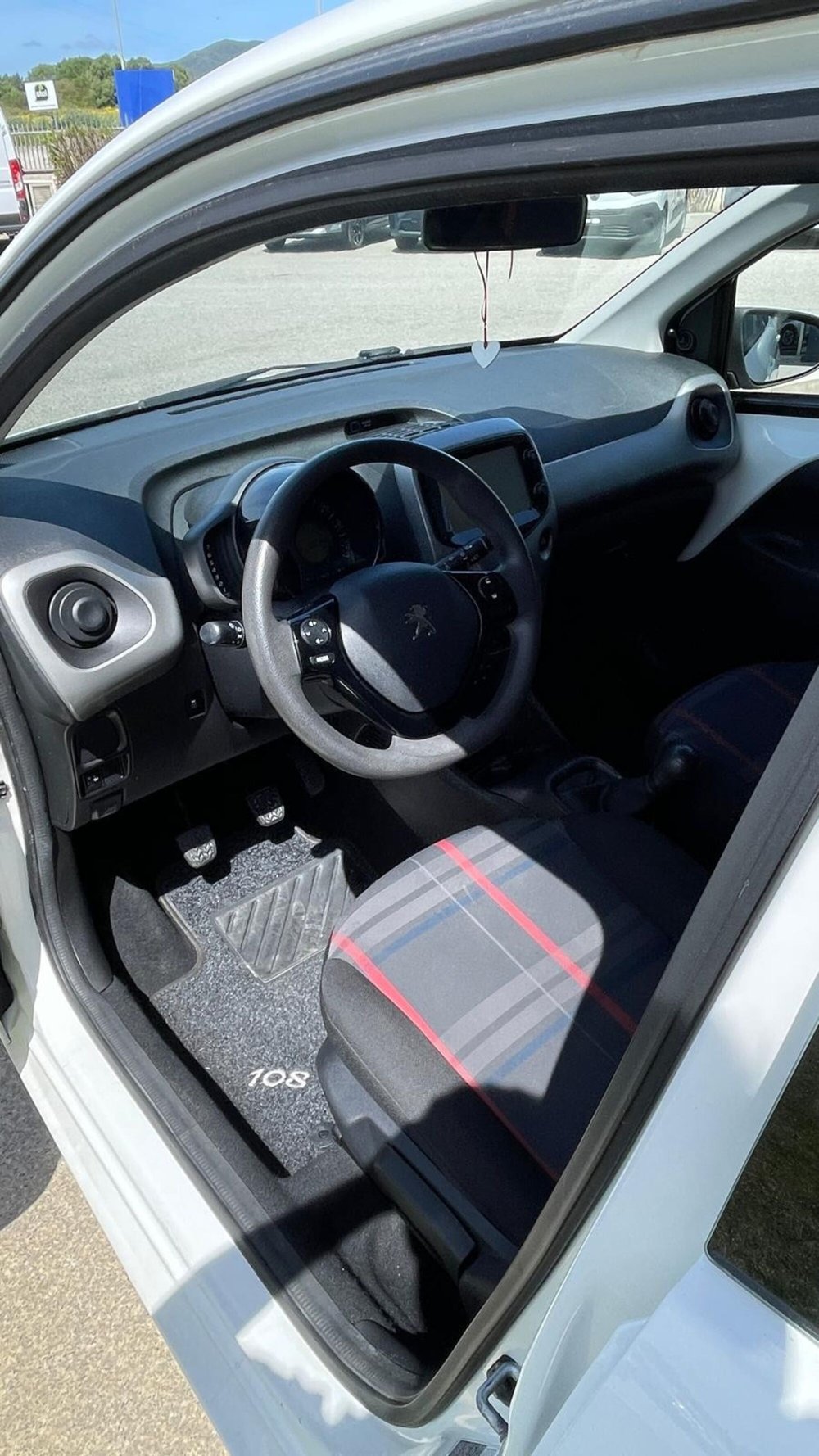 Peugeot 108 usata a Sassari (10)