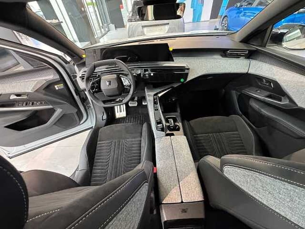 Peugeot 5008 nuova a Brescia (10)