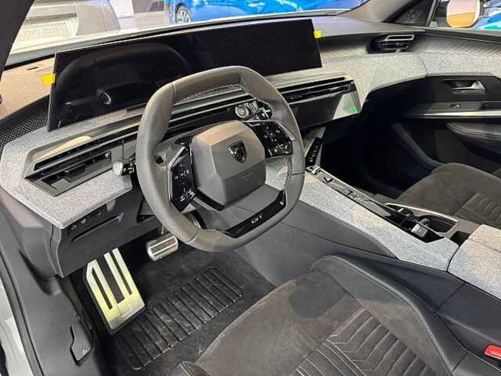 Peugeot 5008 nuova a Brescia (14)