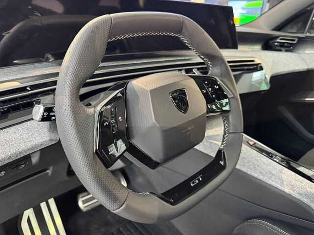 Peugeot 5008 nuova a Brescia (15)