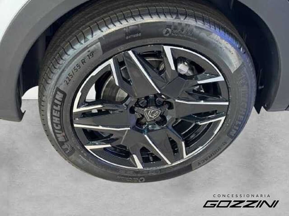 Peugeot 5008 nuova a Brescia (7)