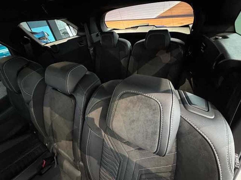 Peugeot 5008 nuova a Brescia (9)
