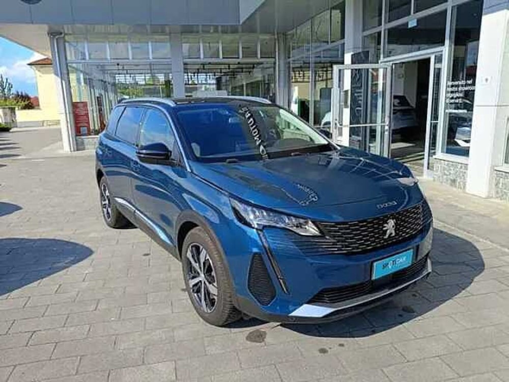 Peugeot 5008 usata a Milano