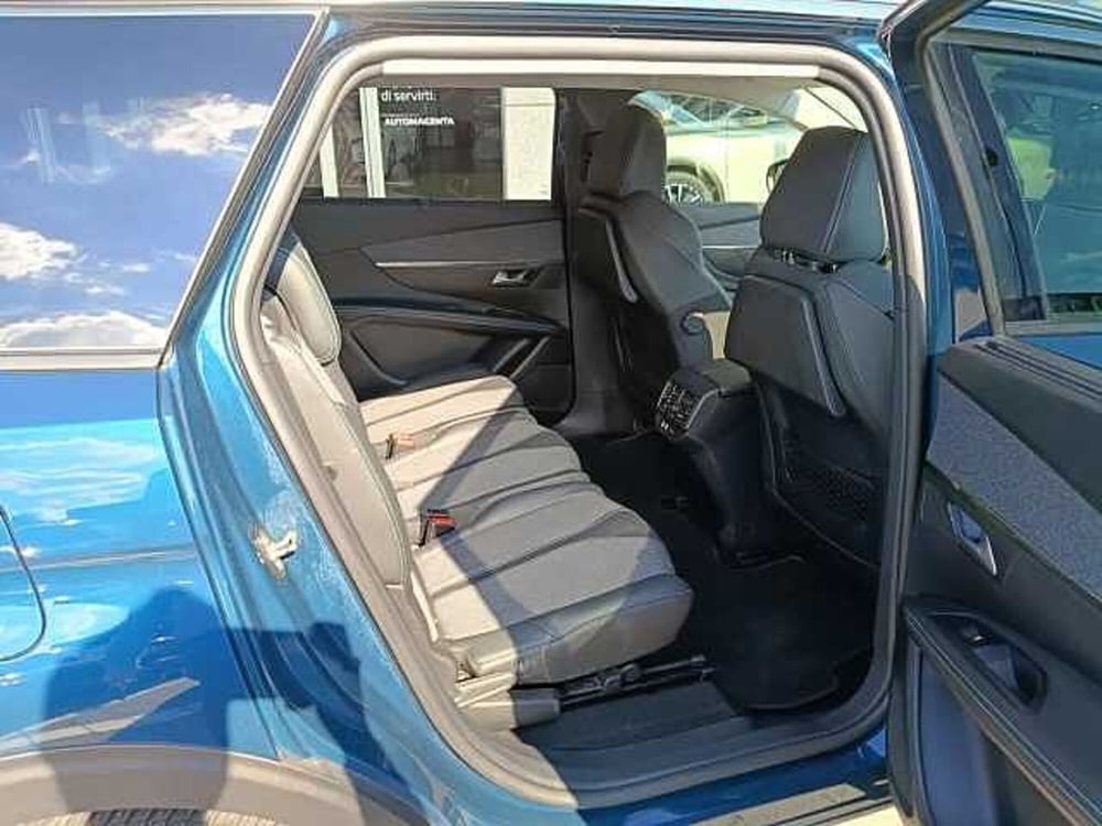 Peugeot 5008 usata a Milano (12)