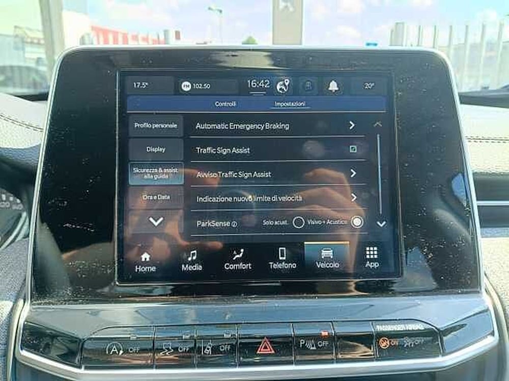 Jeep Compass usata a Milano (16)