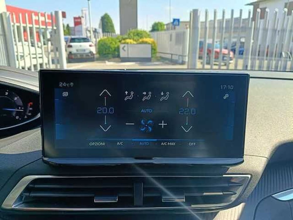 Peugeot 5008 usata a Milano (20)