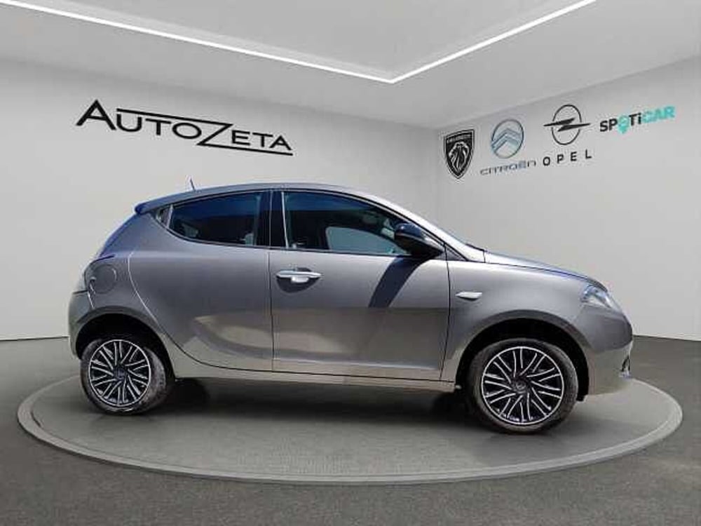 Lancia Ypsilon usata a Vibo Valentia (4)