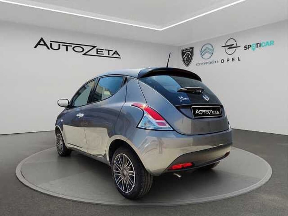 Lancia Ypsilon usata a Vibo Valentia (7)