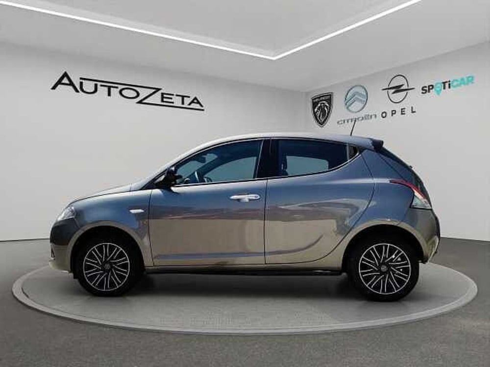 Lancia Ypsilon usata a Vibo Valentia (8)